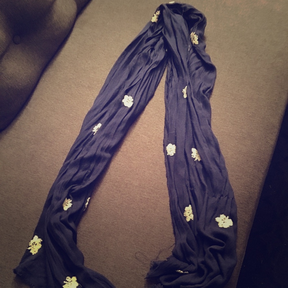 Navy blue scarf with cream flowers